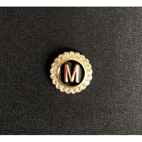 Pin Letra M con Brillantes