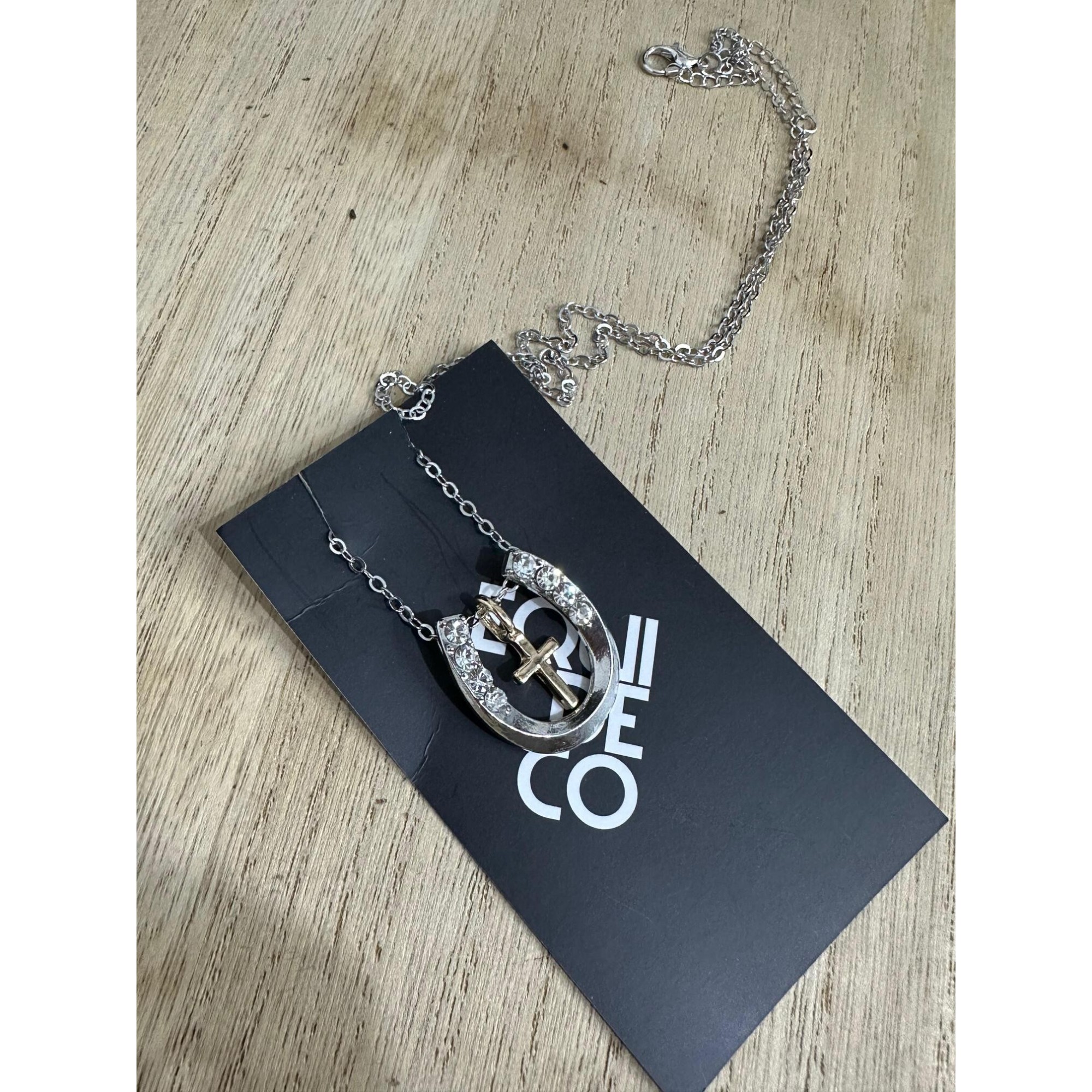 Collar con Herradura